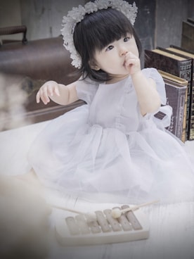 「アイテム（ドレス、グレー系）」を使った、Nanaさん（キッズ・70cm）の秋コーディネート