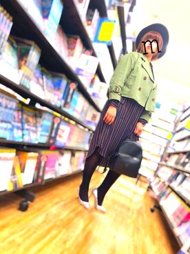 「SPINNS（スピンズ）のアイテム（トレンチコート）」を使った、いるちゃんさん（レディース・173cm）の春コーディネート