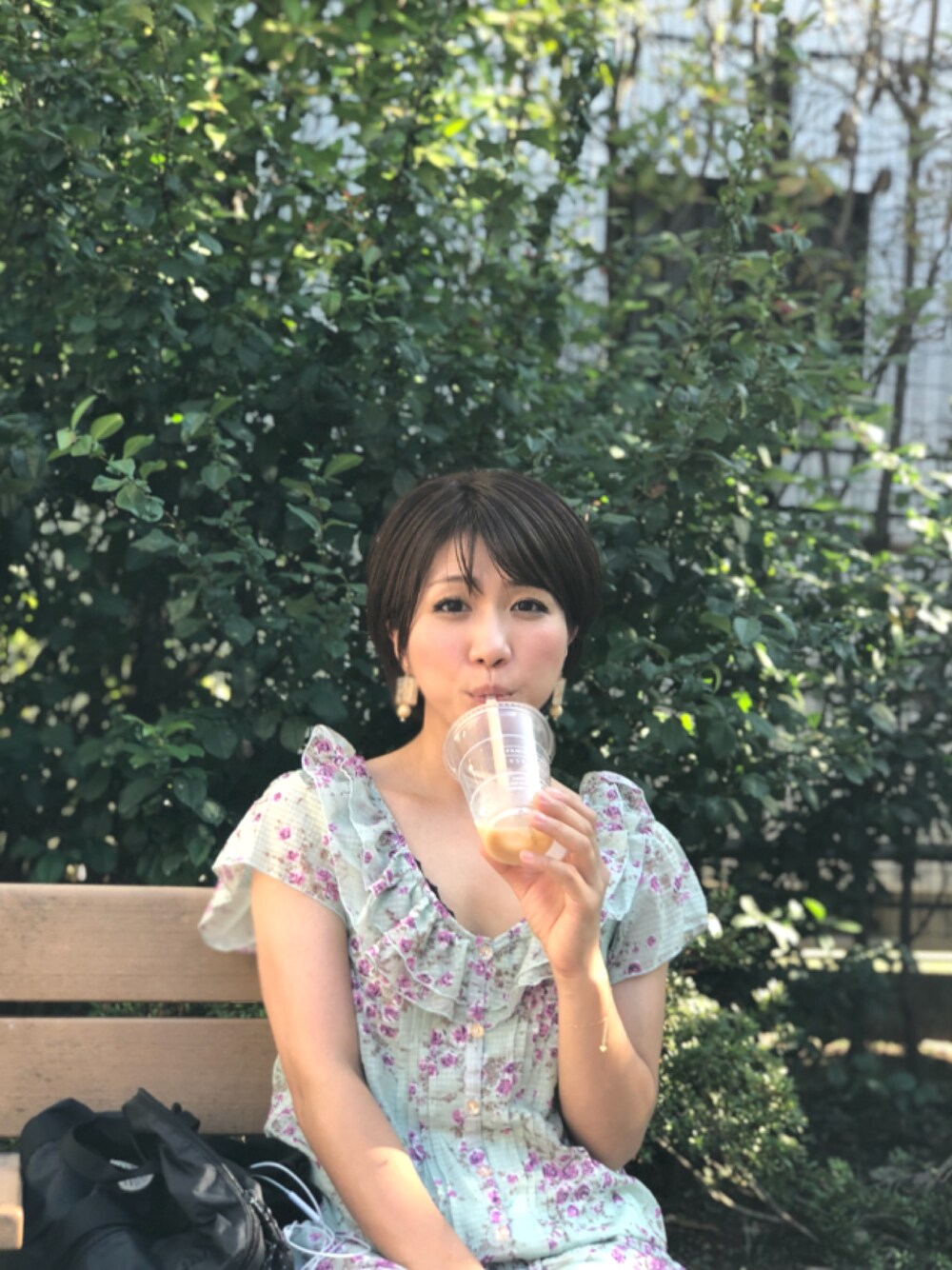 「dazzlinのアイテム（サロペット/オーバーオール、グリーン系）」を使った、ayaさん（レディース・151cm）の秋コーディネートの1枚目の写真