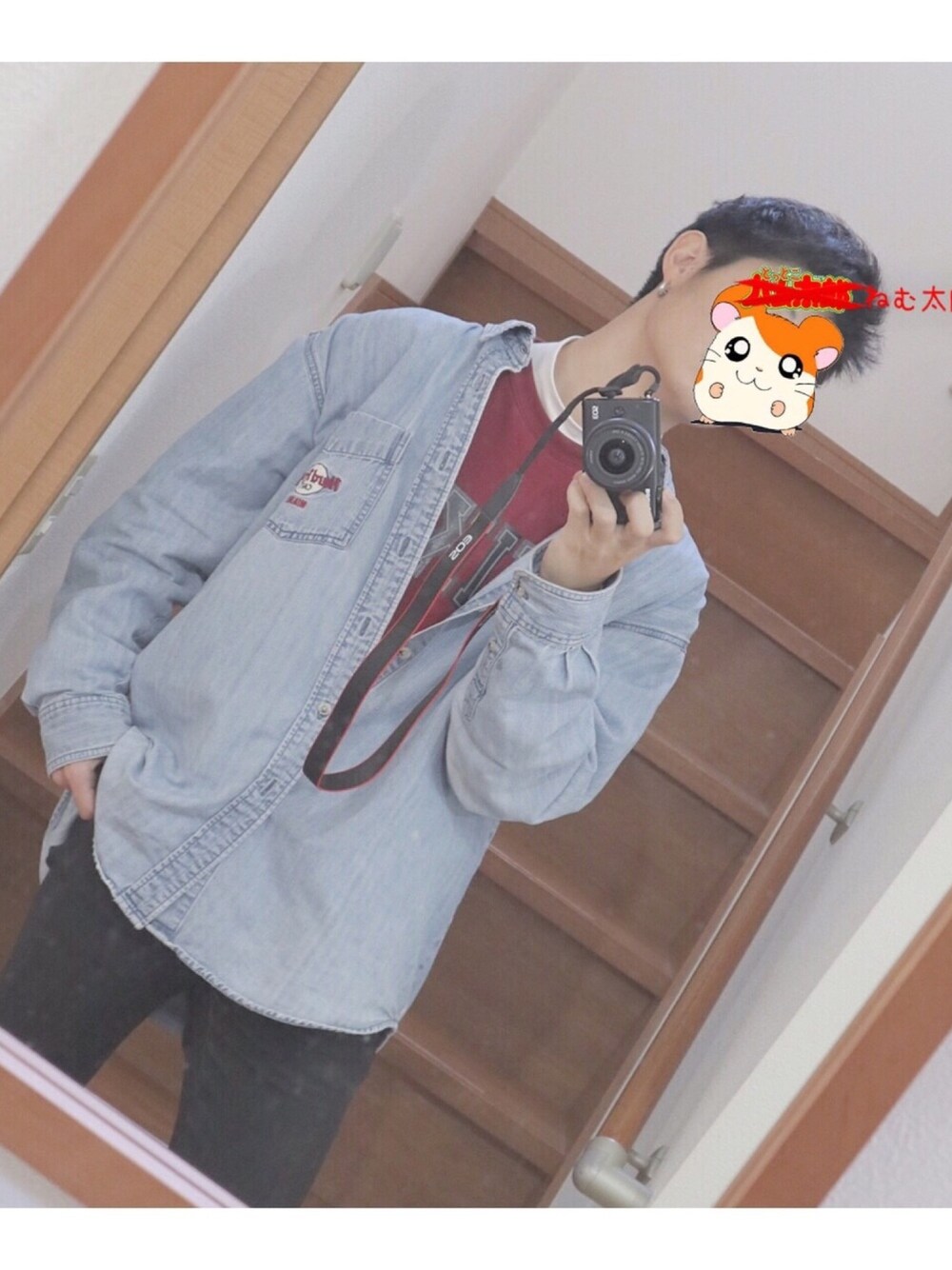 「おしゃれさんと繋がりたい、春、古着、スキニー、デニムジャケット、相互フォロー、ミラーレス一眼、いいね、save、フォローお願いします🤑」｜「古着のアイテム（シャツ/ブラウス、ブルー系）」を使った、ひろとさん（メンズ・167cm）の春コーディネートの1枚目の写真
