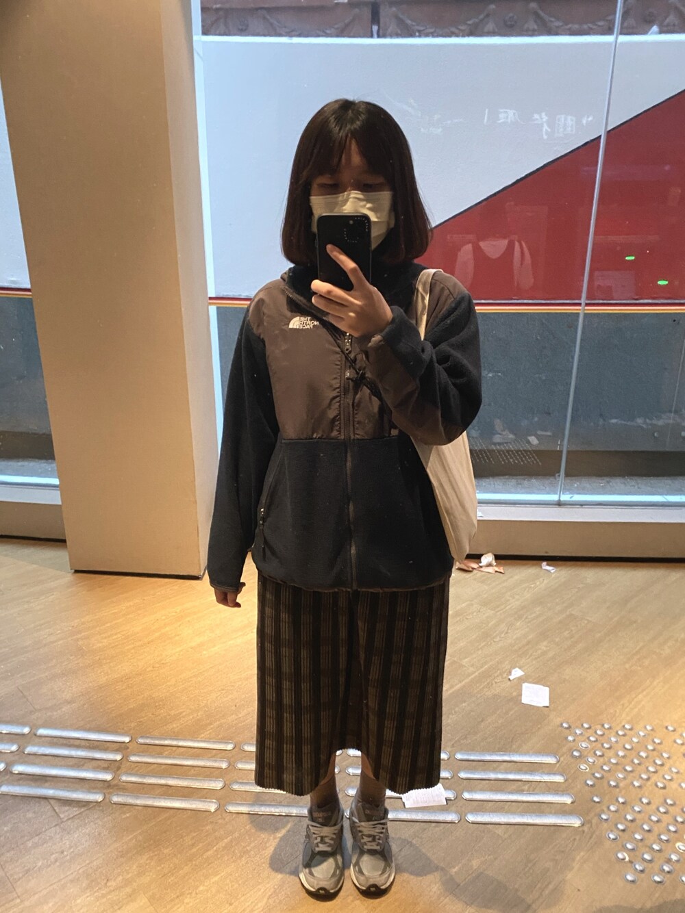 「THE NORTH FACEのアイテム（ジャケット/アウター、ブルー系）」を使った、wongyuenさん（レディース・155cm）の冬コーディネートの1枚目の写真