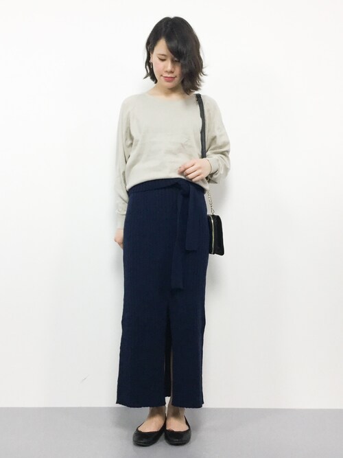 ZOZOTOWNnatsumiさんのニット/セーター「ウォッシャブルコットン2WAYドルマンニットプルオーバー(AZUL BY MOUSSY|アズールバイマウジー)」を使ったコーディネート