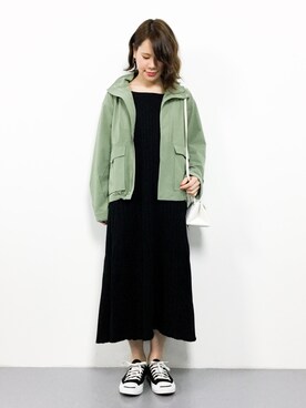 「フードコート」｜「アイテム（ブルゾン）」を使った、natsumiさん（レディース・160cm）の春コーディネート