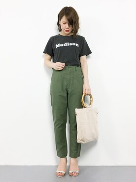natsumiさんの「バックサテン ベイカー テーパード パンツ」を使ったコーディネート