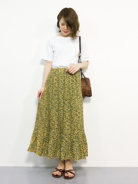 「E hyphen world gallery（イーハイフンワールドギャラリー）の・花柄プリーツロングスカート○★（スカート）」を使った、natsumiさん（レディース・160cm）の夏コーディネート