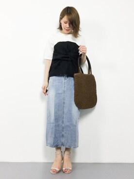 natsumiさんの「ウォッシュ加工バックスリット入りデニムロングスカート」を使ったコーディネート