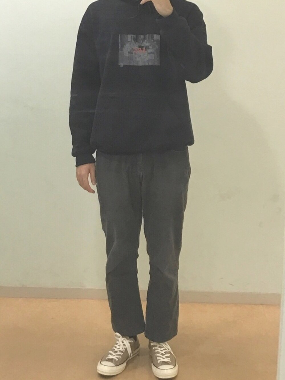「used、CT70s、casual、school」｜「CONVERSEのアイテム（スニーカー、ベージュ系）」を使った、🔵さまよえる蒼い変人⚫️さん（メンズ・178cm）の秋コーディネートの1枚目の写真