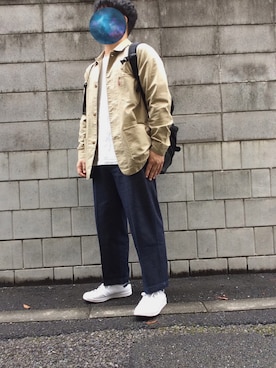 「アイテム（チノパンツ、ブルー系）」を使った、克己さん（メンズ・172cm）の秋コーディネート