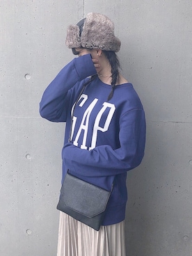 「GAP（ギャップ）のロゴグラフィック クルーネック プルオーバースウェットシャツ（スウェット、ブルー系）」を使った、Rinka001さん（レディース・158cm）の冬コーディネート