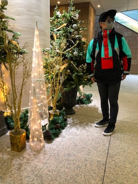 「クリスマス」｜「アイテム（マウンテンパーカー）」を使った、Kazunori  Kさん（メンズ・170cm）の冬コーディネート