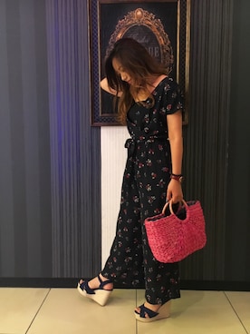 「earth music&ecology（アースミュージックアンドエコロジー）のアイテム（つなぎ/オールインワン、ブラック系）」を使った、mizuki_ookaさん（レディース・158cm）の夏コーディネート