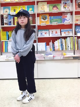 「fith社」｜「アイテム（キャップ）」を使った、yurarinさん（キッズ・130cm）の春コーディネート