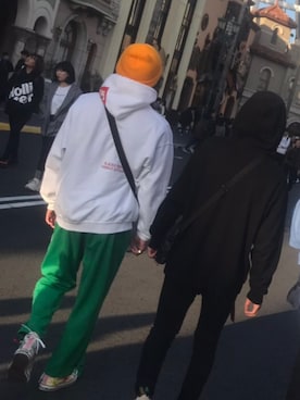 「BlackEyePatch（ブラックアイパッチ）のアイテム（パーカー）」を使った、ぼくだおさん（メンズ・175cm）の夏コーディネート