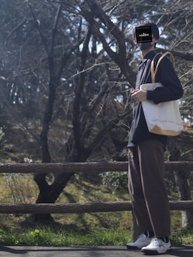 「AURALEE（オーラリー）のWOOL FULLING FLANNEL CLOTH SHIRTS（シャツ/ブラウス、グレー系）」を使った、saItoさん（メンズ・180cm）の春コーディネート