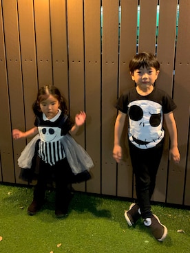 「アイテム（ロンパース、ブラック系）」を使った、Louis.Airuさん（キッズ・110cm）の秋コーディネート