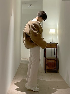 「LOWRYS FARM（ローリーズファーム）のセンタープレスカラーフレアパンツ　870189（その他パンツ）」を使った、柴さん（レディース・158cm）の冬コーディネート