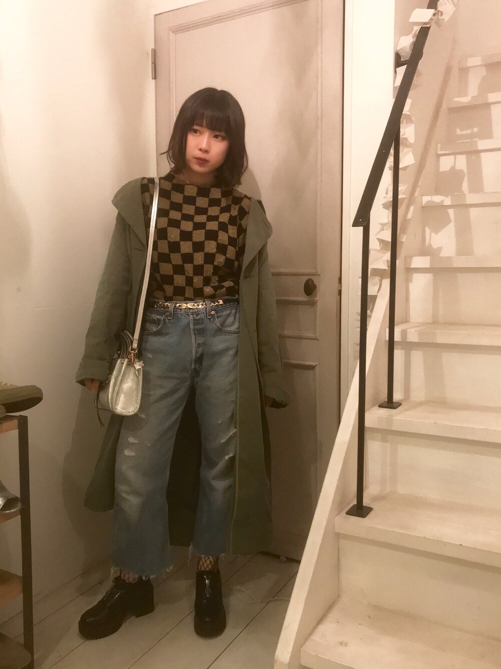 ARTS & SCIENCEのトレンチコートを使った人気ファッション