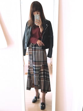 「ニットカーディガン」｜「アイテム（ライダースジャケット）」を使った、Miiさん（レディース・161cm）の秋コーディネート