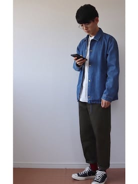 「部屋撮り」｜「アイテム（デニムジャケット）」を使った、金の字さん（メンズ・175cm）の春コーディネート