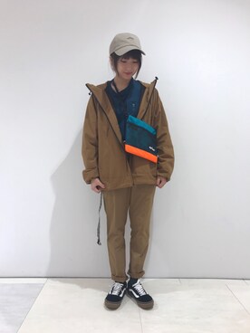 「RAGEBLUE（レイジブルー）のアイテム（マウンテンパーカー）」を使った、西さん（レディース・153cm）の秋コーディネート