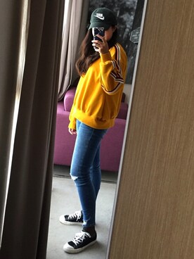「NET（ネット）のアイテム（トップス、イエロー系）」を使った、Lauraさん（レディース）の冬コーディネート