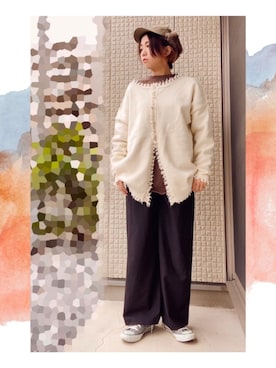 「NEUNA（ヌナ）の【2020/AW先行予約】4WAYルーズタッセルニットカーディガン（ニット/セーター、ホワイト系）」を使った、大月 梓さん（レディース・164cm）の冬コーディネート