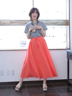 「アイテム（スカート、オレンジ系）」を使った、DONOBAN OFFICIALさん（レディース・165cm）の夏コーディネート