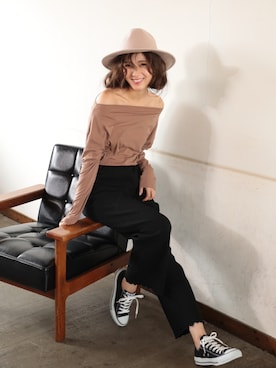 「アイテム（ハット、イエロー系）」を使った、DONOBAN OFFICIALさん（レディース・165cm）の秋コーディネート