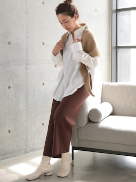 「リブニットパンツ」｜「アイテム（パンツ）」を使った、DONOBAN OFFICIALさん（レディース・165cm）の秋コーディネート