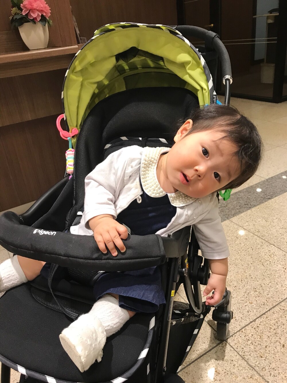 「キッズコーデ、休日スタイル、ワンピース、ベビーコーデ、80cm、0歳9ヶ月、女の子、おでかけ、9ヶ月、パール」｜「kate spade new york kidsのインファント パールカラードレス（ワンピース、ブルー系）」を使った、eirenaさん（キッズ・80cm）の春コーディネートの1枚目の写真