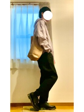 「LAKOLE（ラコレ）のアイテム（スラックス）」を使った、ろぶったん 毎日投稿さん（メンズ・172cm）の春コーディネート
