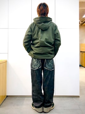 「RMCのアイテム（パンツ）」を使った、Ansonさん（メンズ・178cm）の冬コーディネート