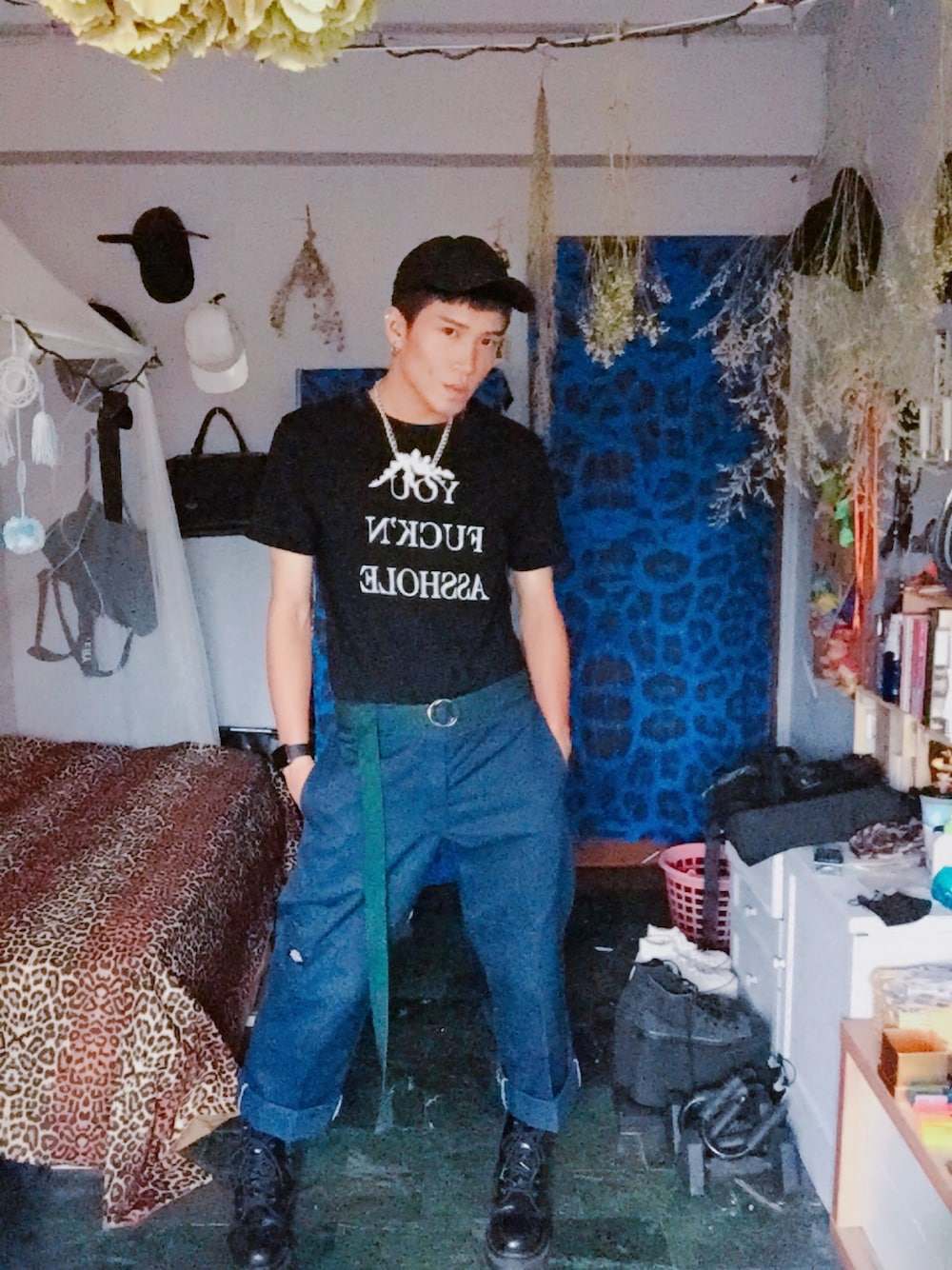 「ootd、black、Dickies、Dr.Martens、summer、Room、boy、roomboy、Taiwan、TAIPEI」｜「Dickiesのアイテム（その他パンツ、ブルー系）」を使った、Room Boy Evanさん（メンズ・174cm）の夏コーディネートの1枚目の写真