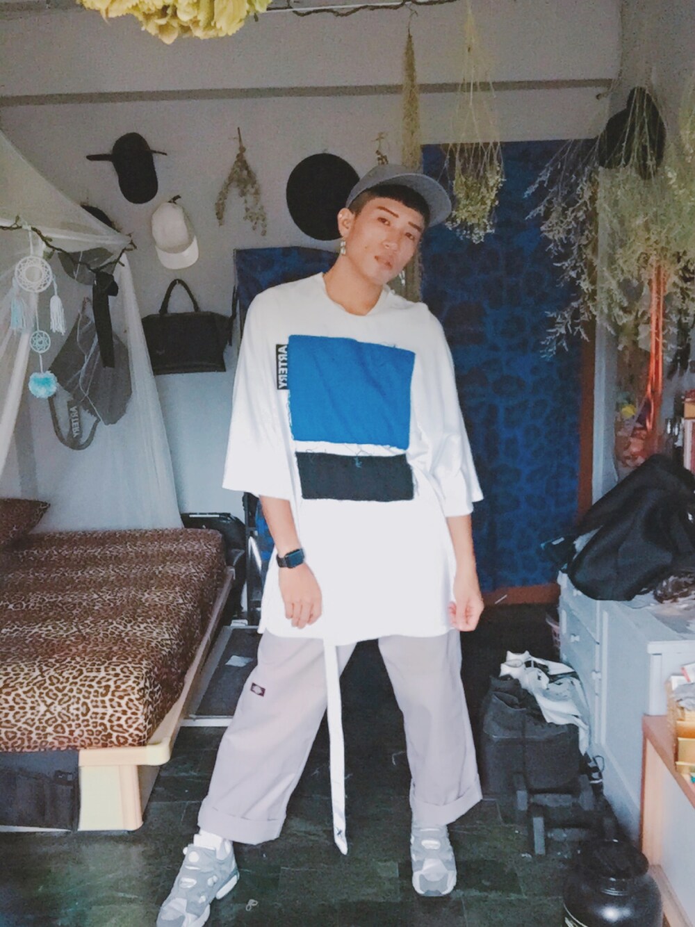 「ootd、gray、vii&co、artery、Dickies、Room、boy、roomboy、Taiwan、TAIPEI」｜「VII&COのアイテム（ハット、グレー系）」を使った、Room Boy Evanさん（メンズ・174cm）の夏コーディネートの1枚目の写真