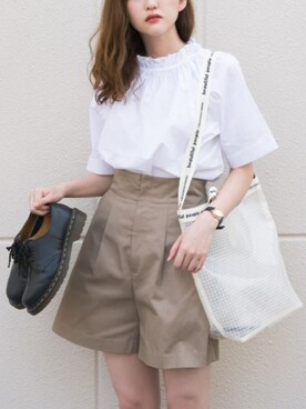 オトナ丈感 ハイウエストフレアショートパンツを使った人気ファッションコーディネート Wear