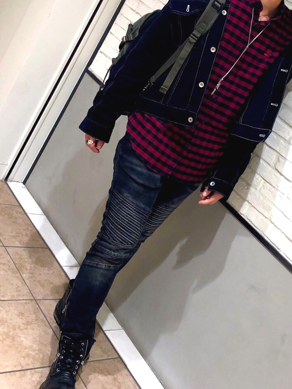 「休日スタイル、チェック、おしゃれさんと繋がりたい、オトナカジュアル、AVIREX、Diesel、ZARA、FOREVER 21、INHERIT、食べ過ぎた」｜「ZARA MANのアイテム（デニムパンツ、ブラック系）」を使った、Kさん（メンズ・175cm）の秋コーディネートの1枚目の写真