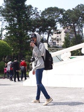 「vandalのアイテム（パーカー、グレー系）」を使った、yingjia さん（レディース・166cm）の春コーディネート