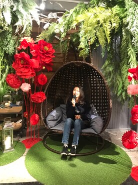 「Guess（ゲス）のアイテム（ジャージ）」を使った、yingjia さん（レディース・166cm）の春コーディネート