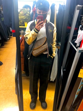 「アイテム（スカジャン）」を使った、まるまるさん（メンズ・173cm・20代）の秋コーディネート