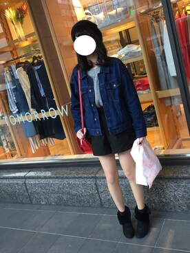 デニムジャケットを使った「グレーニット」のメンズ人気