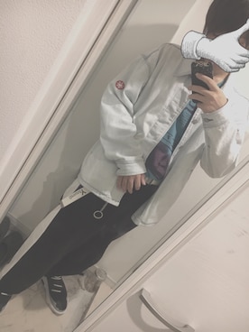 「THEE（シー）のアイテム（パンツ）」を使った、吉之助さん（メンズ・180cm）の秋コーディネート