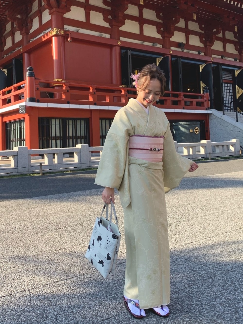 「着物、着物コーデ、お洒落さんとつながりたい、和服、和装、休日スタイル、休日コーデ、浅草寺」｜「虹のアイテム（ワンピース/ドレス、グリーン系）」を使った、maiさん（レディース・162cm）の冬コーディネートの1枚目の写真