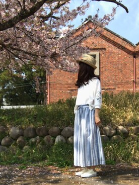 「CONVERSE（コンバース）のCONVERSE コンバース ALL STAR OX オールスター オックス　（スニーカー、ホワイト系）」を使った、はいさん（レディース・155cm）の春コーディネート