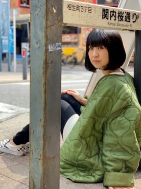 「カーキアウター」｜「アイテム（スリッポン）」を使った、ナオさん（レディース・162cm）の春コーディネート
