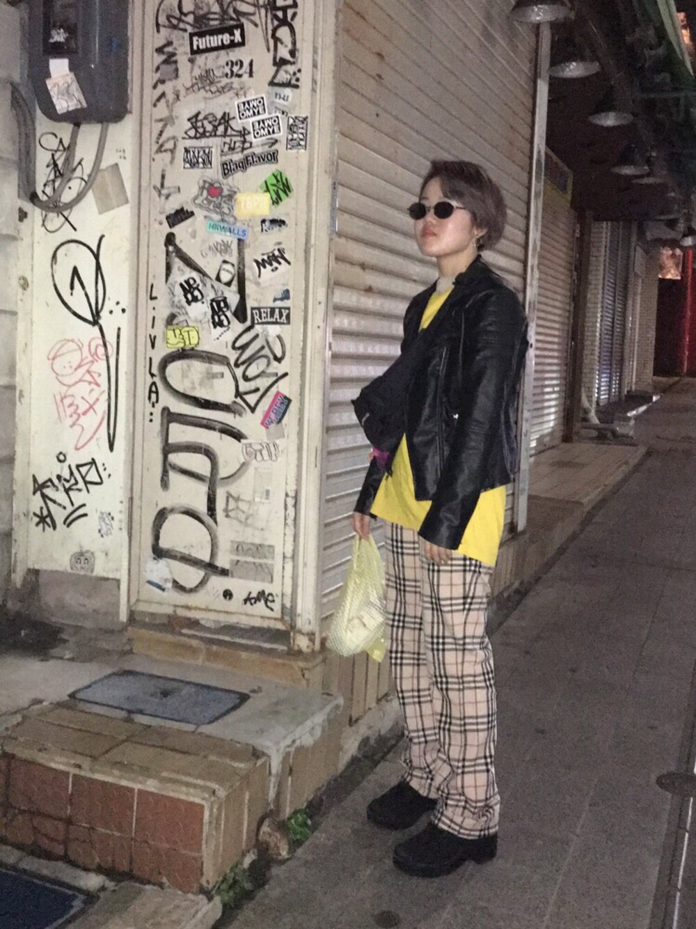 「#GU、シースルートップス、#rayban、バーバリー、ショートブーツ、MICHIKO LONDON」｜「GAPのアイテム（ライダースジャケット、ブラック系）」を使った、RUNAさん（レディース・153cm）の夏コーディネートの1枚目の写真