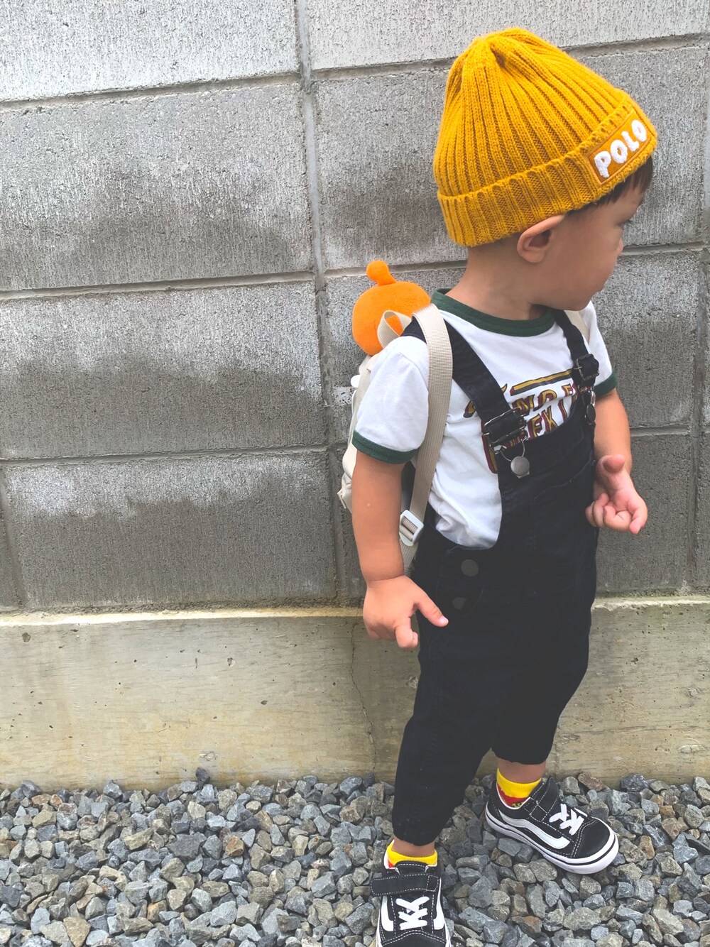 「kids、男の子コーデ、男の子、オールインワン、VANS、キッズ、キッズコーデ、キッズファッション」｜「POLOのアイテム（ニットキャップ/ビーニー、イエロー系）」を使った、KAIRI⋆⋆⋆さん（キッズ・80cm）の秋コーディネートの1枚目の写真