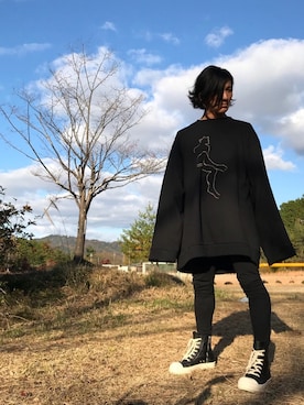 「DRESSEDUNDRESSED（ドレスドアンドレスド）のアイテム（スウェット）」を使った、スタークスさん（メンズ・174cm）の冬コーディネート