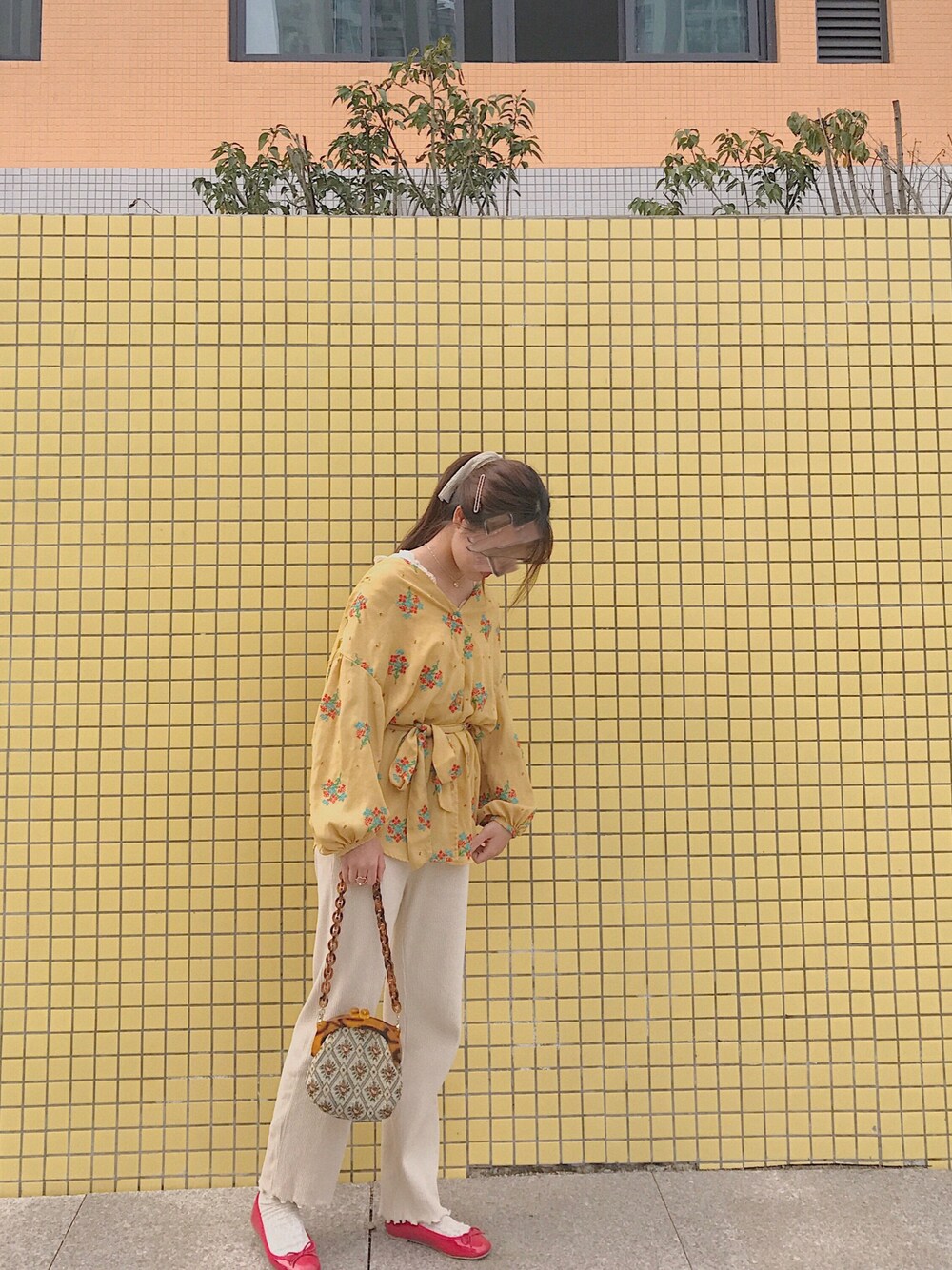 「ootd、休闲、日系极简」｜「marchaのアイテム（バレエシューズ、レッド系）」を使った、山崎甜丸さん（レディース・160cm）の秋コーディネートの1枚目の写真