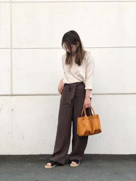 「RODE SKO（ロデスコ）のMIINA ダブルポケットトート（トートバッグ）」を使った、yamamotoさん（レディース・155cm）の夏コーディネート