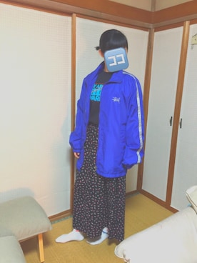 「STUSSY（ステューシー）のアイテム（ナイロンジャケット）」を使った、ニコさん（レディース・160cm）の冬コーディネート
